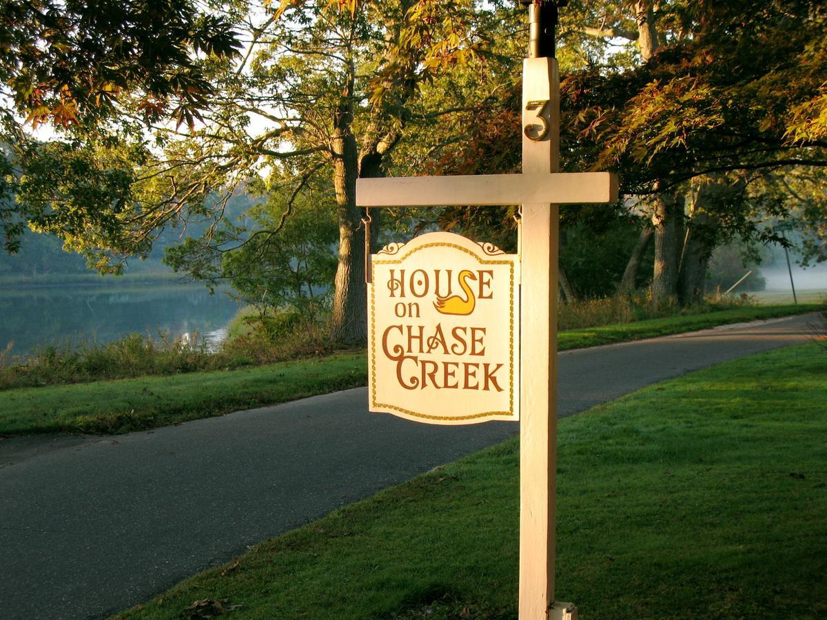 House On Chase Creek Bed & Breakfast Shelter Island Heights Exterior photo