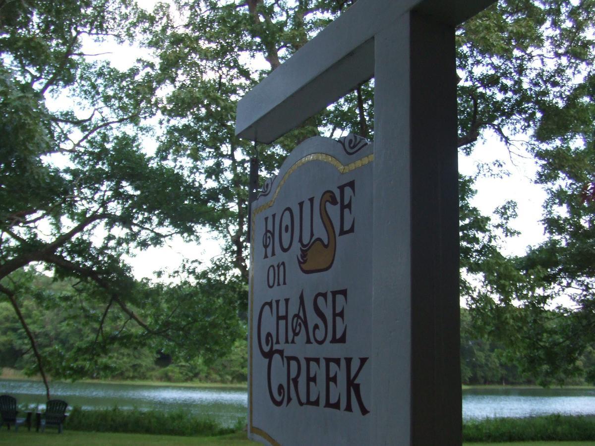 House On Chase Creek Bed & Breakfast Shelter Island Heights Exterior photo